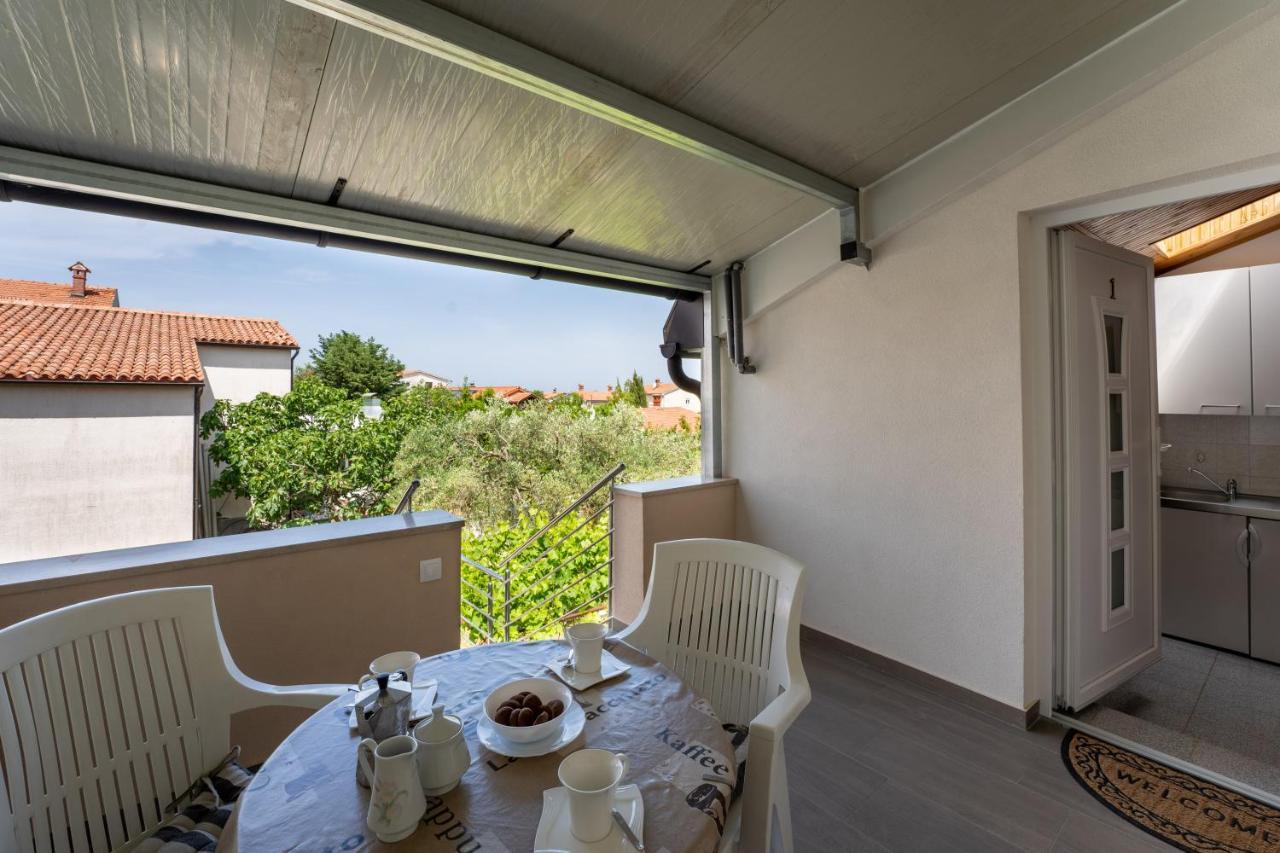 Apartmani Mirela Banjole Exteriör bild