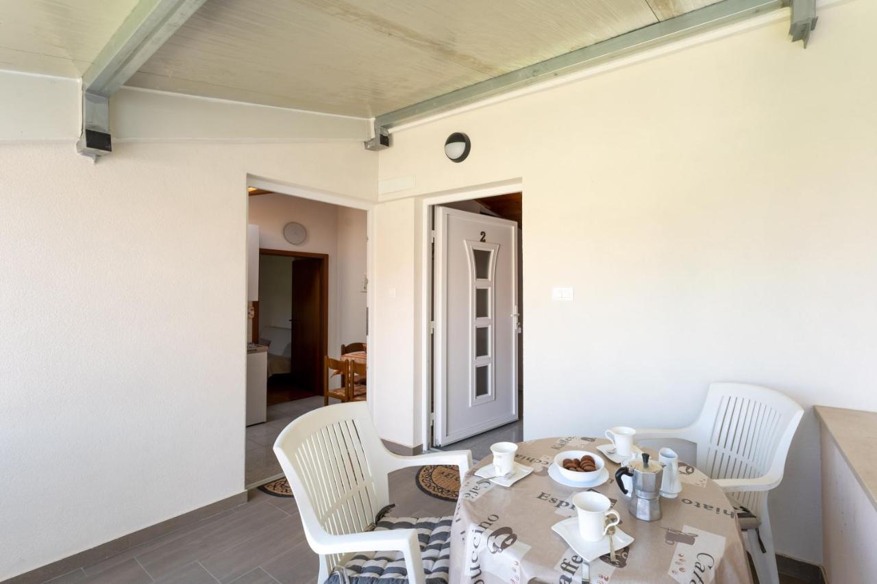 Apartmani Mirela Banjole Exteriör bild