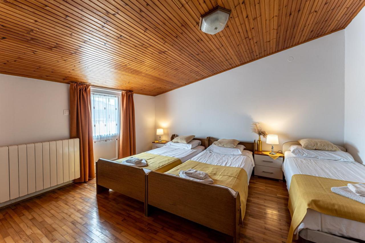 Apartmani Mirela Banjole Exteriör bild
