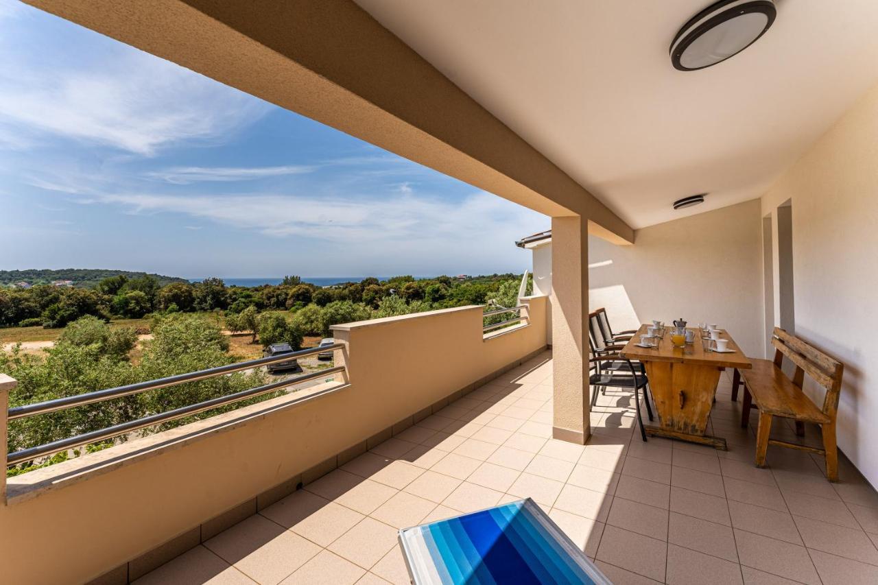 Apartmani Mirela Banjole Exteriör bild