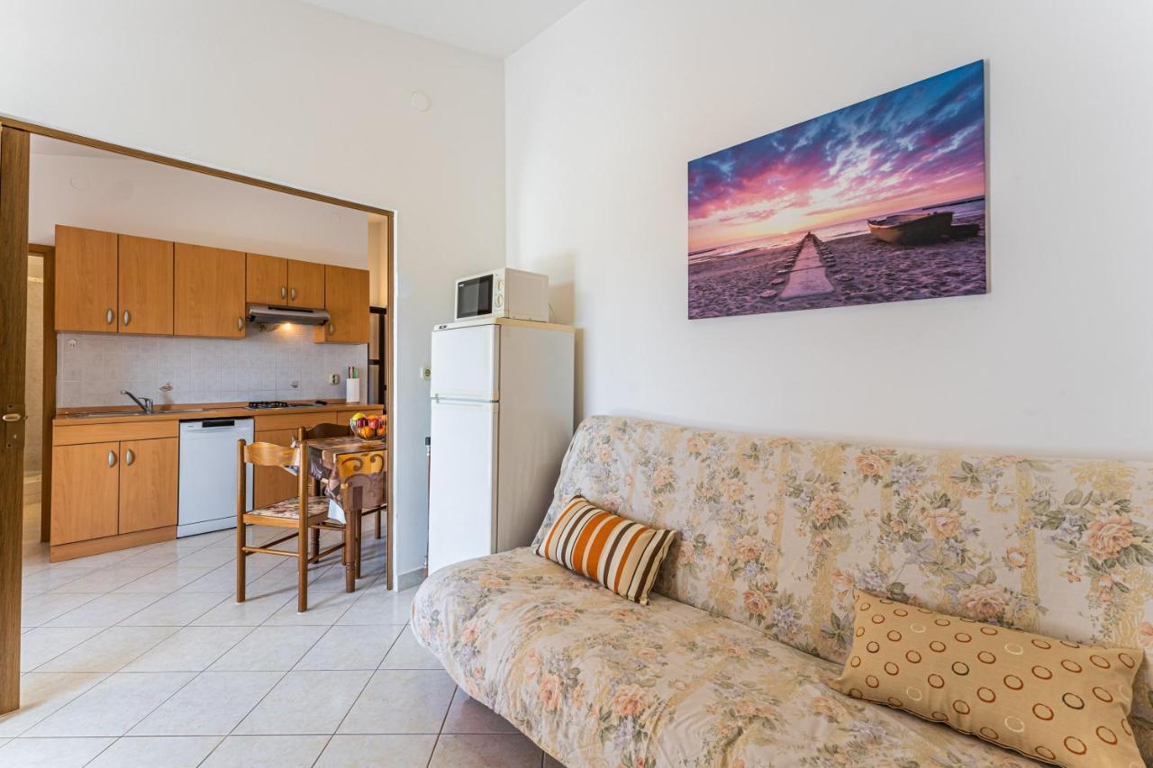 Apartmani Mirela Banjole Exteriör bild