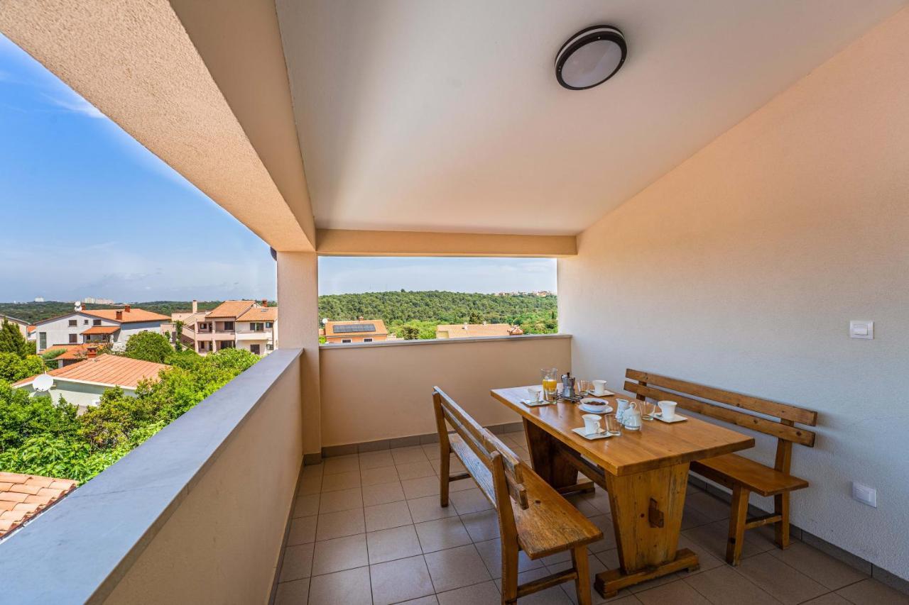 Apartmani Mirela Banjole Exteriör bild